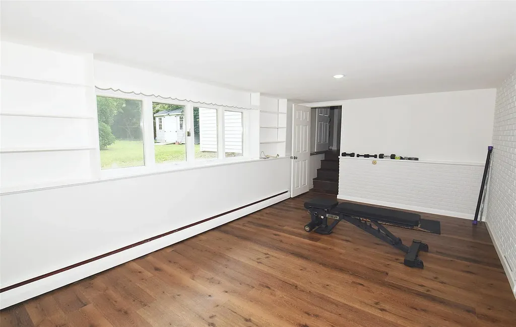 986 Gardiner Drive Bay Shore NY 11706