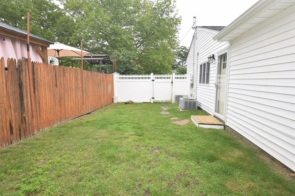 986 Gardiner Drive Bay Shore NY 11706