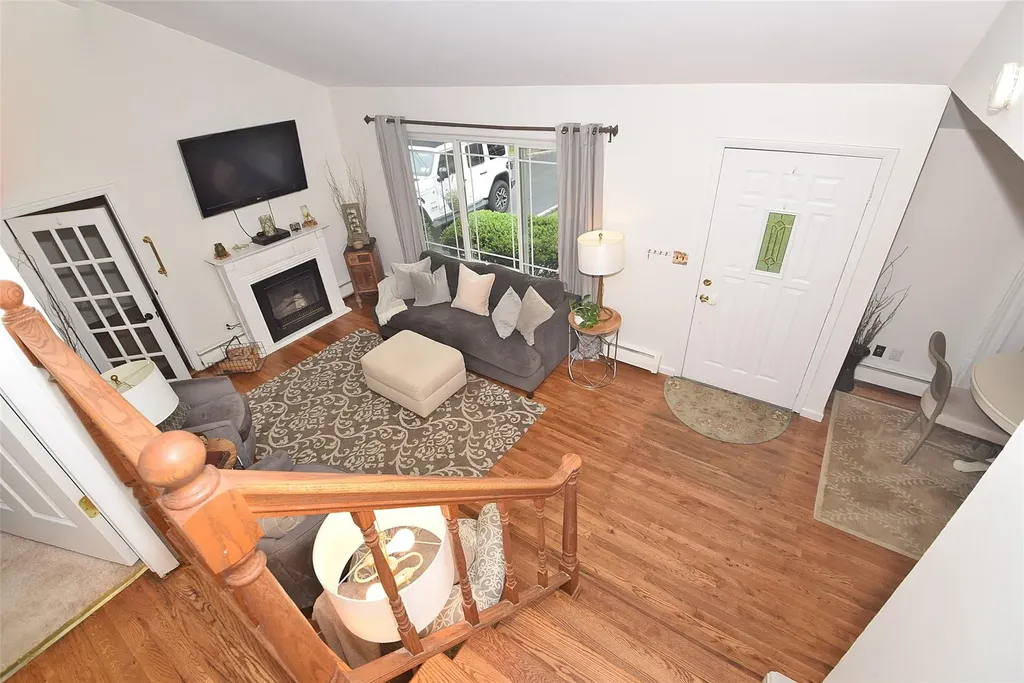 986 Gardiner Drive Bay Shore NY 11706