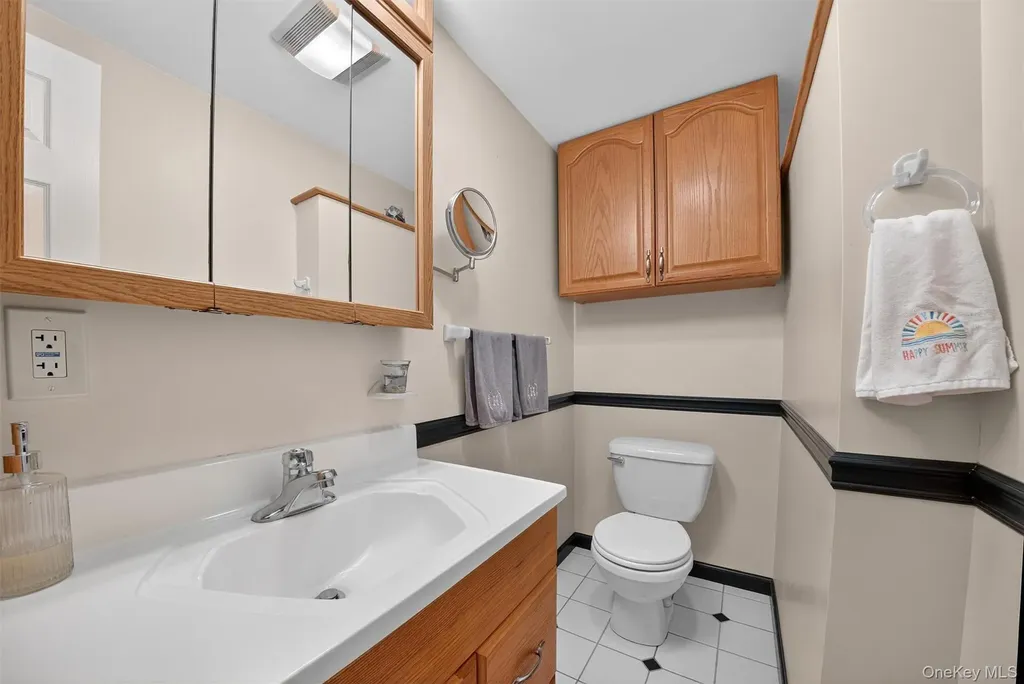 62 Lakeside Drive New Windsor NY 12553