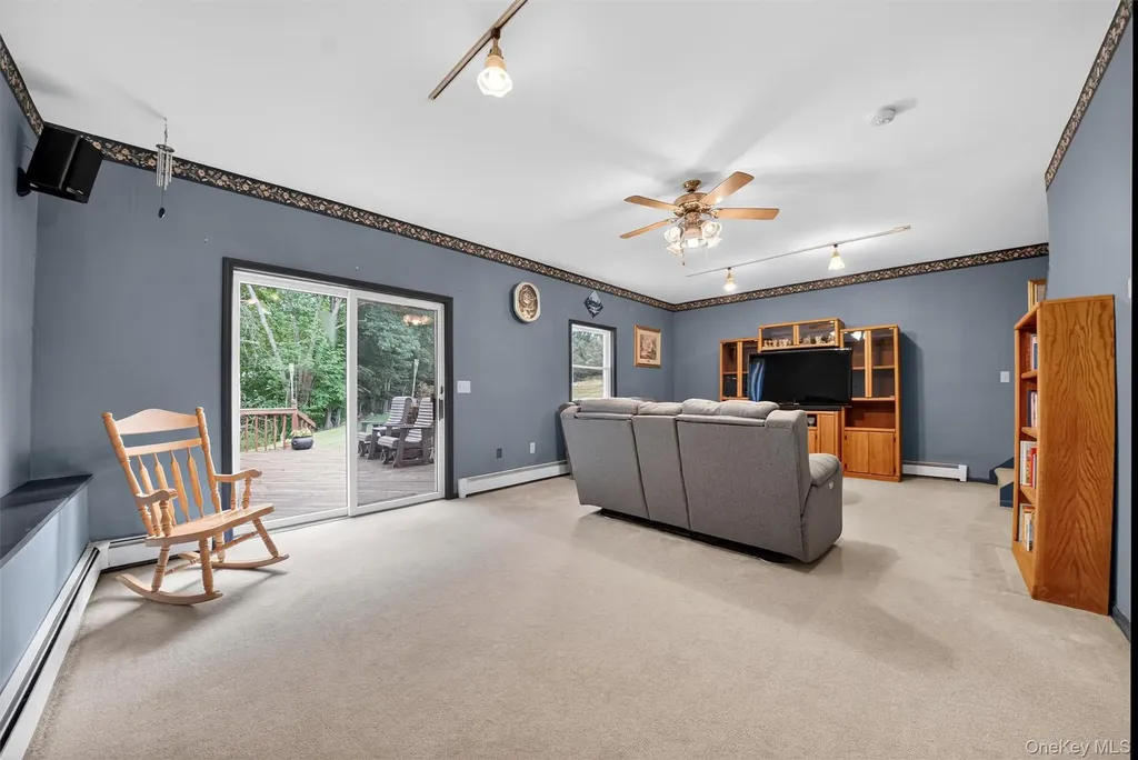 62 Lakeside Drive New Windsor NY 12553