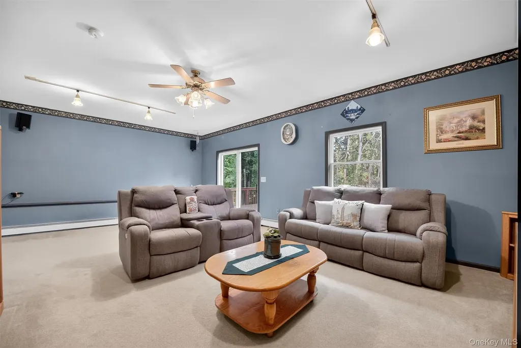 62 Lakeside Drive New Windsor NY 12553