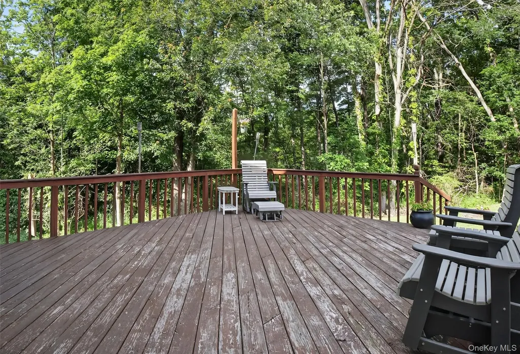 62 Lakeside Drive New Windsor NY 12553