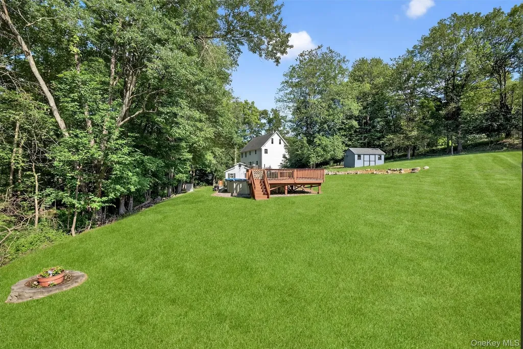 62 Lakeside Drive New Windsor NY 12553