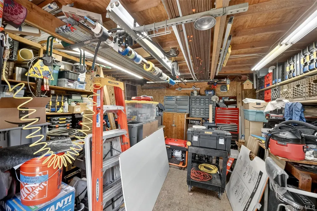 62 Lakeside Drive New Windsor NY 12553