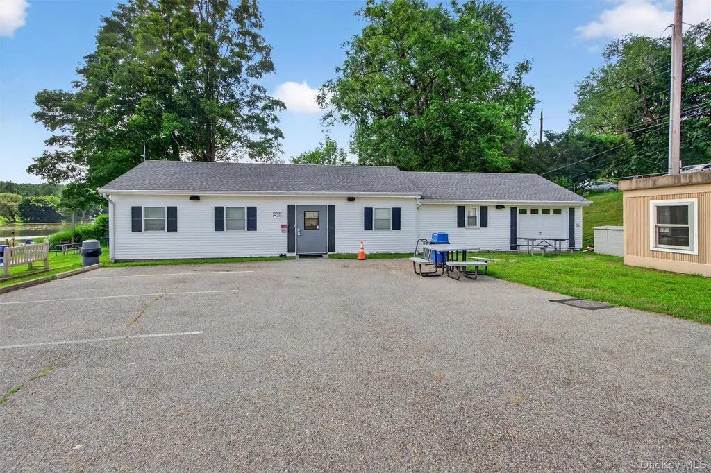 62 Lakeside Drive New Windsor NY 12553