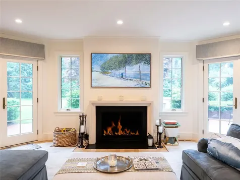 510 Manhasset Woods Road Manhasset NY 11030