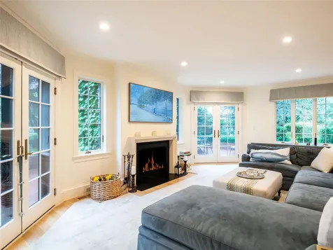 510 Manhasset Woods Road Manhasset NY 11030