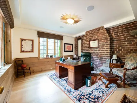 510 Manhasset Woods Road Manhasset NY 11030