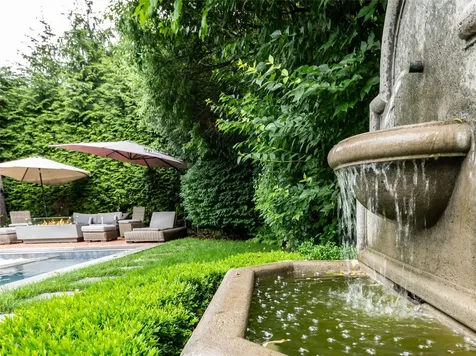 510 Manhasset Woods Road Manhasset NY 11030
