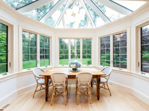 510 Manhasset Woods Road Manhasset NY 11030