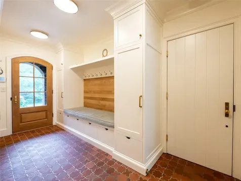 510 Manhasset Woods Road Manhasset NY 11030