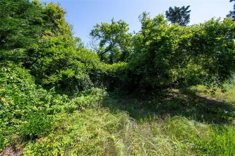 28 Ocean Walk Babylon NY 11702