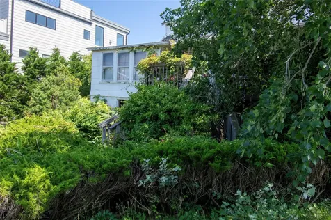 28 Ocean Walk Babylon NY 11702