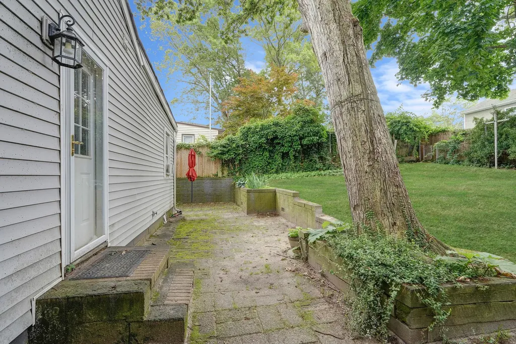 16 Pearl Road Rocky Point NY 11778