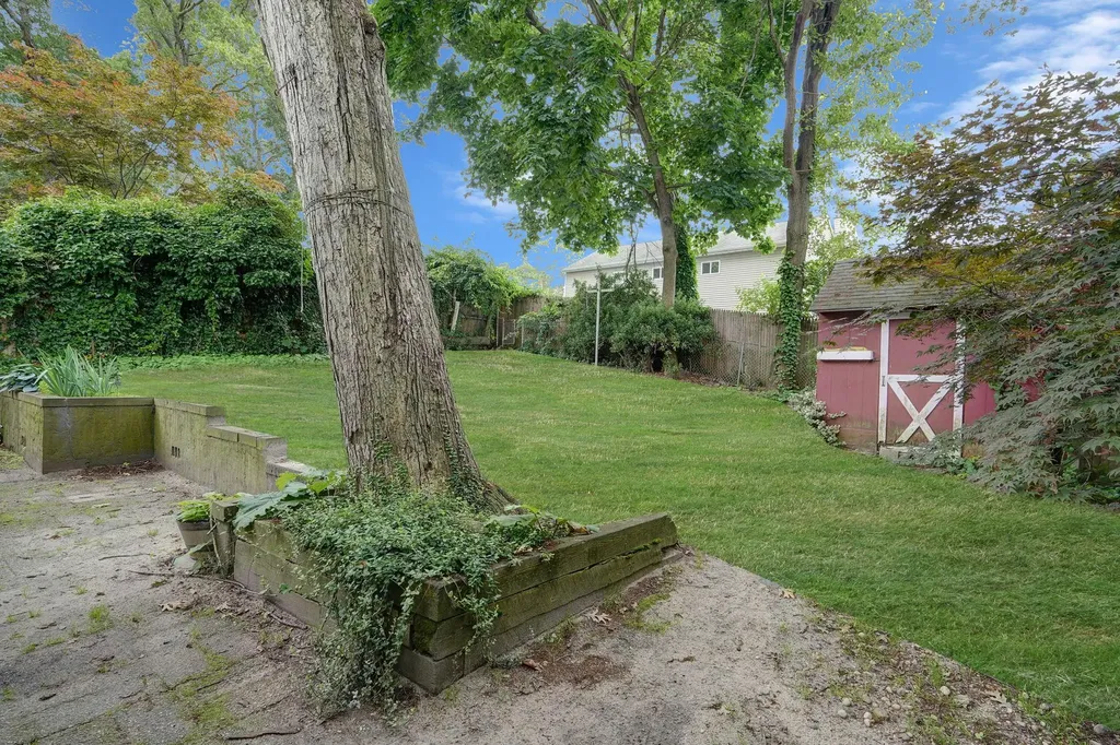 16 Pearl Road Rocky Point NY 11778