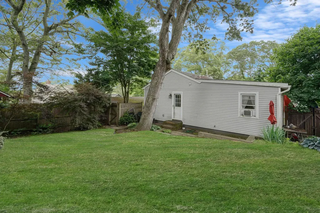 16 Pearl Road Rocky Point NY 11778