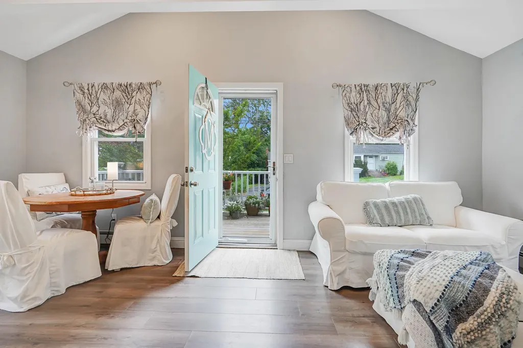 16 Pearl Road Rocky Point NY 11778