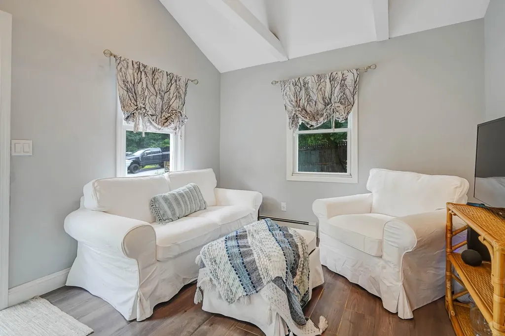 16 Pearl Road Rocky Point NY 11778