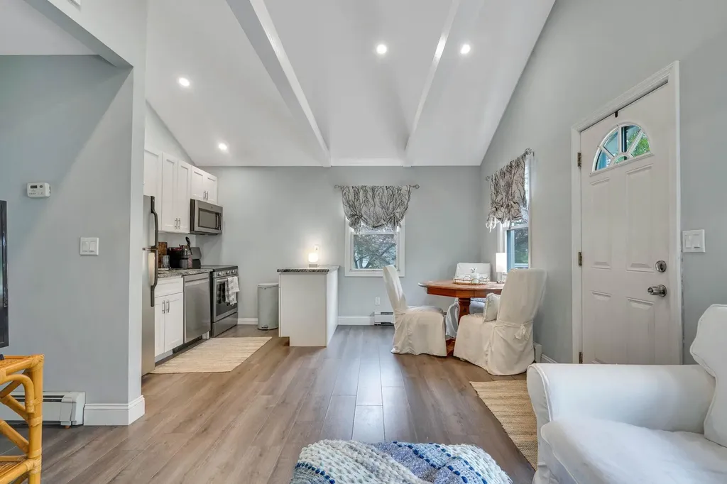16 Pearl Road Rocky Point NY 11778