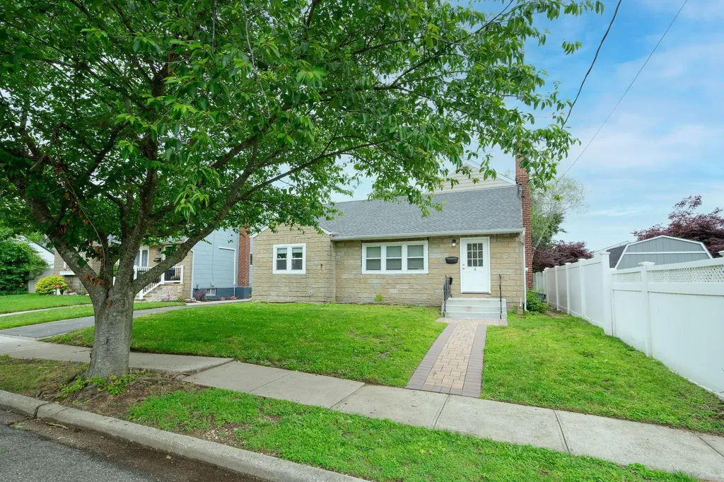 36 Irving Street Bethpage NY 11714