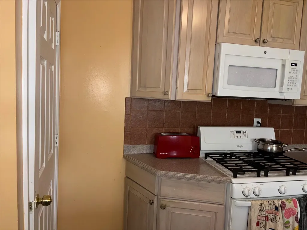 92 Norfeld Boulevard Elmont NY 11003