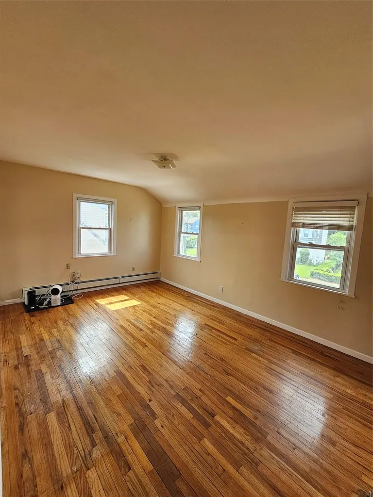 92 Norfeld Boulevard Elmont NY 11003