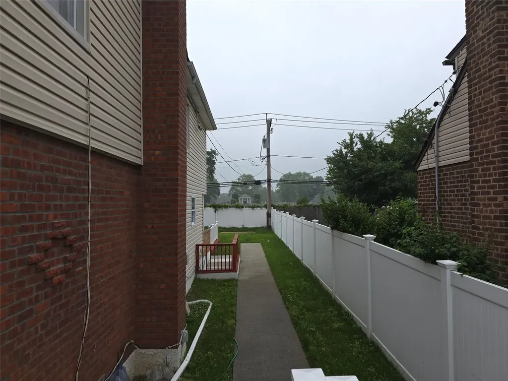 92 Norfeld Boulevard Elmont NY 11003