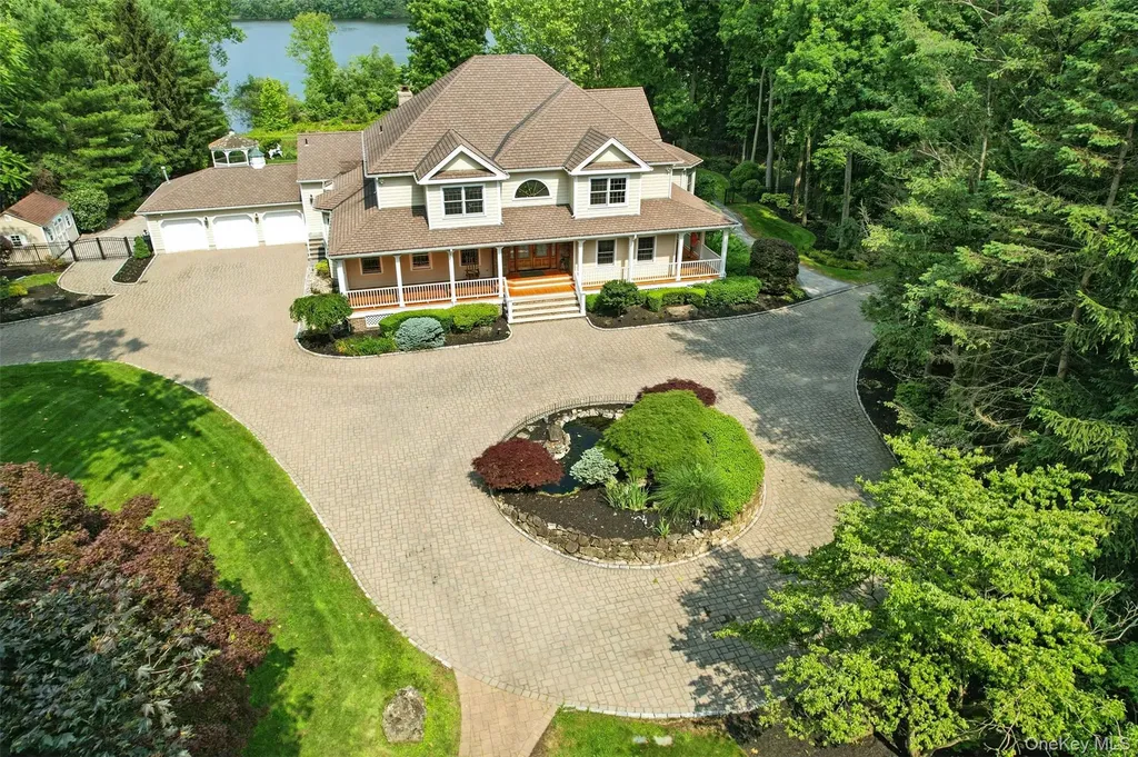 55 Kinsley Grove Pearl River NY 10965