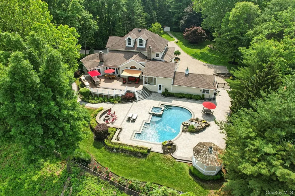 55 Kinsley Grove Pearl River NY 10965