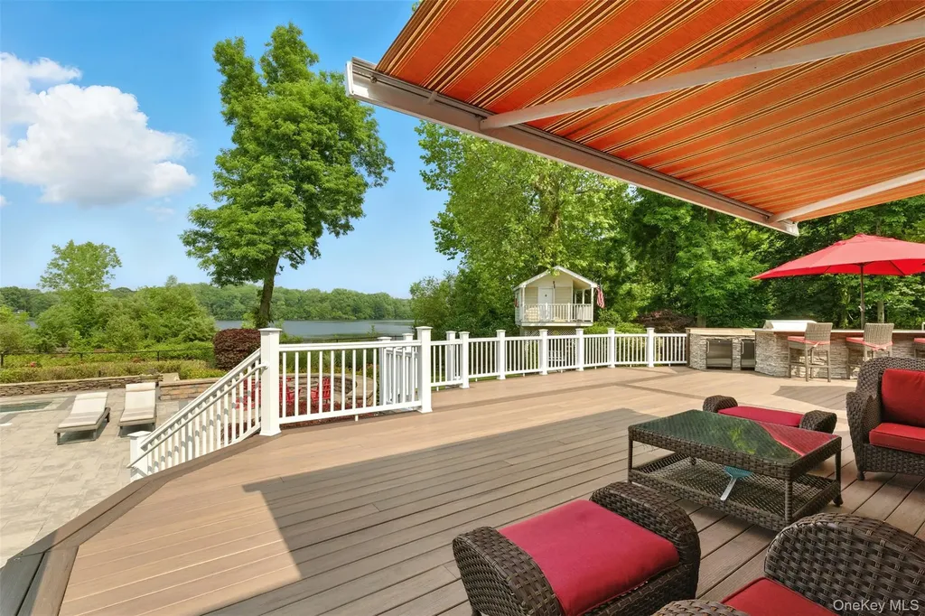 55 Kinsley Grove Pearl River NY 10965