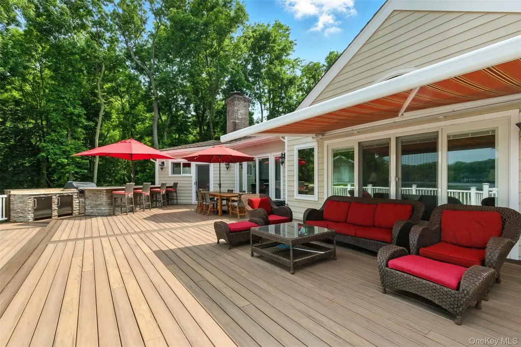 55 Kinsley Grove Pearl River NY 10965