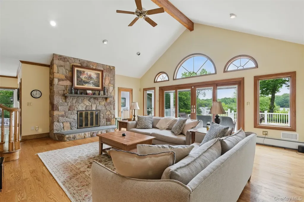 55 Kinsley Grove Pearl River NY 10965