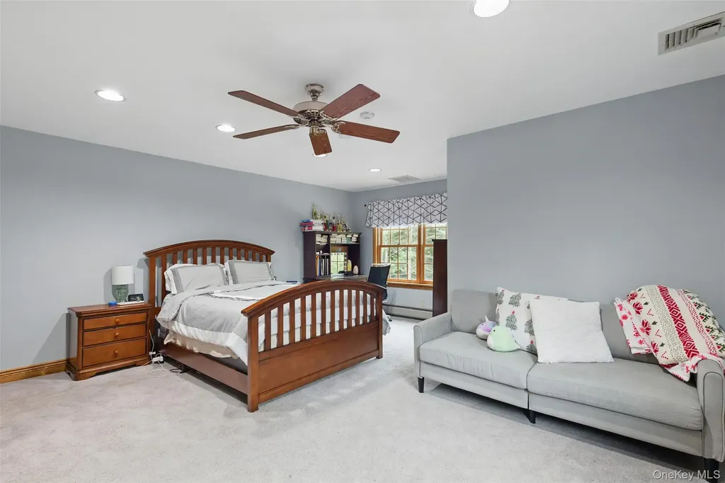 55 Kinsley Grove Pearl River NY 10965