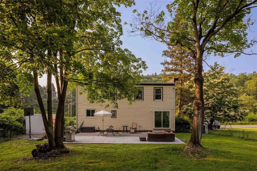 12 Mill Street Chatham NY 12037