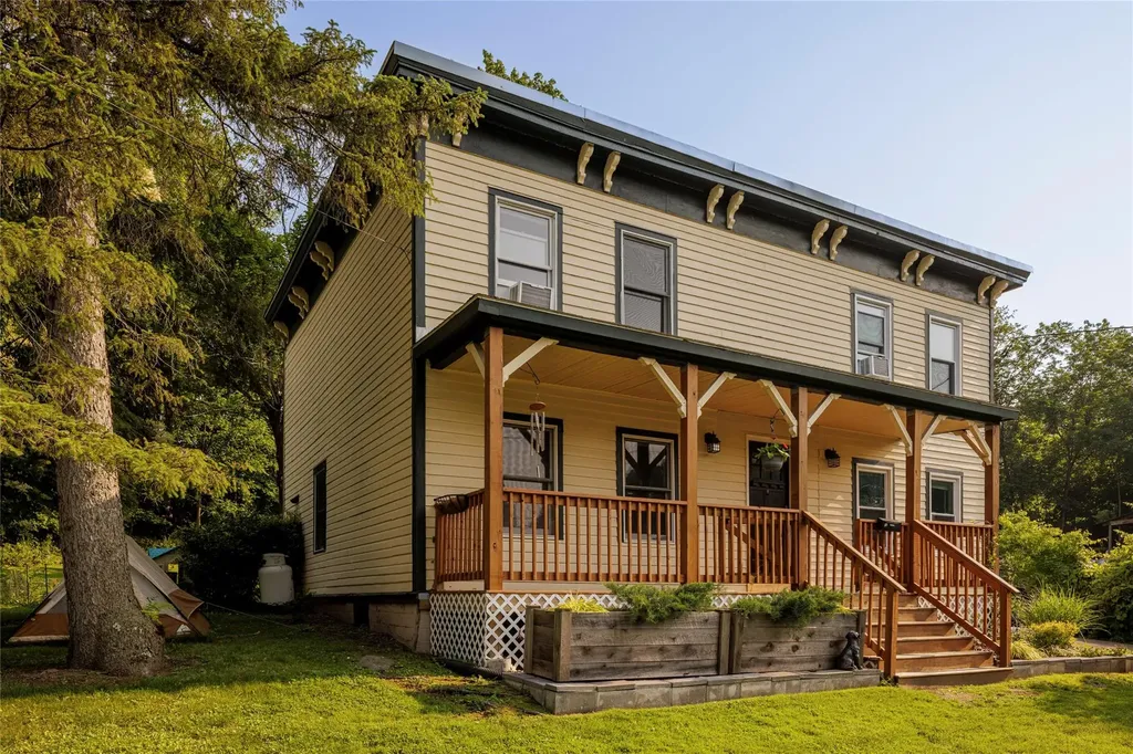 12 Mill Street Chatham NY 12037