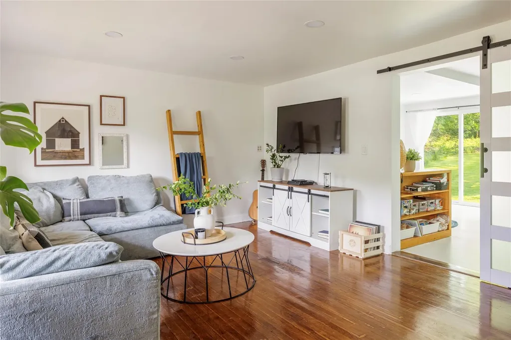 12 Mill Street Chatham NY 12037