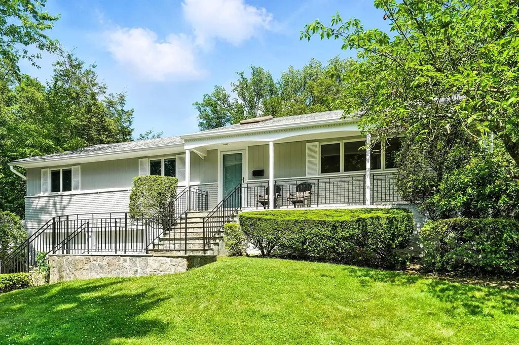 65 Shepherds Drive Scarsdale NY 10583