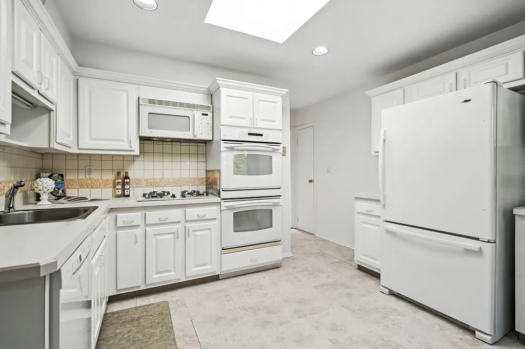 65 Shepherds Drive Scarsdale NY 10583