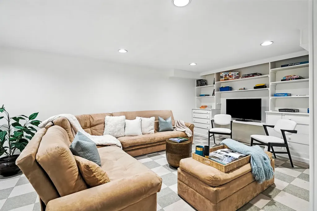 65 Shepherds Drive Scarsdale NY 10583