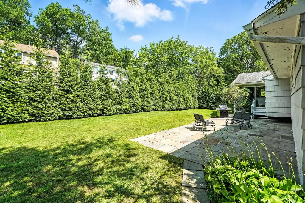 65 Shepherds Drive Scarsdale NY 10583