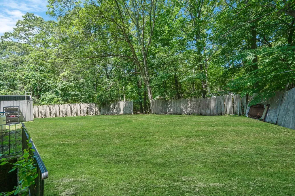 107 Cedar Lane Medford NY 11763