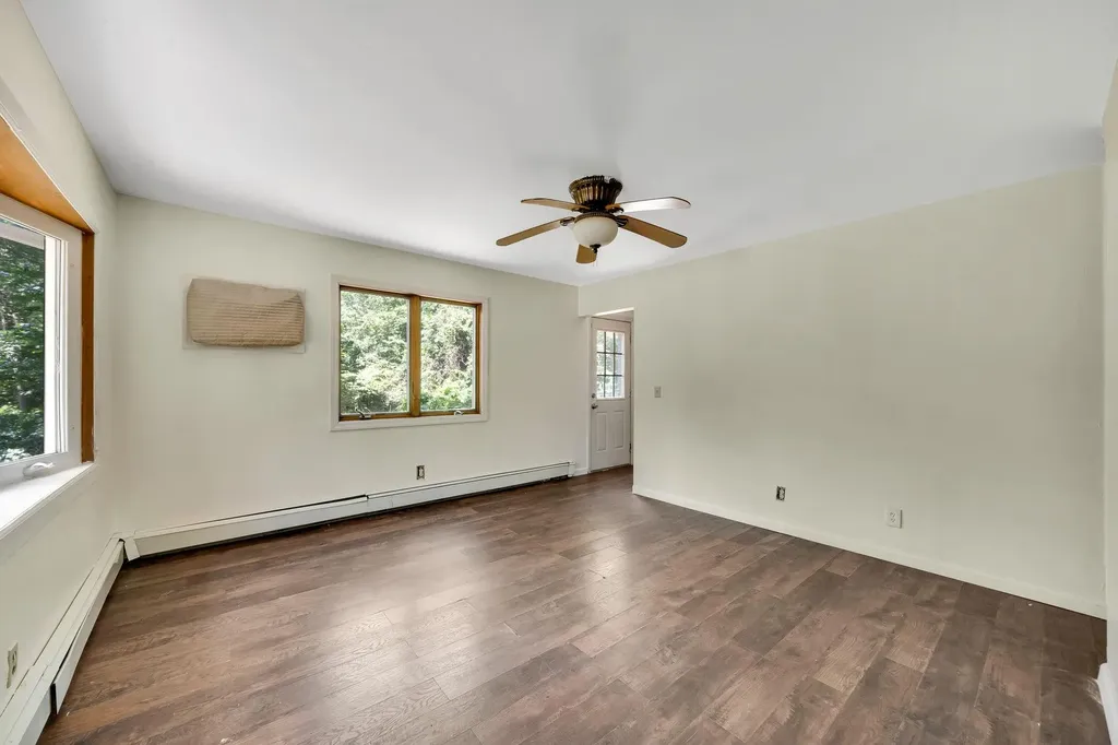 107 Cedar Lane Medford NY 11763