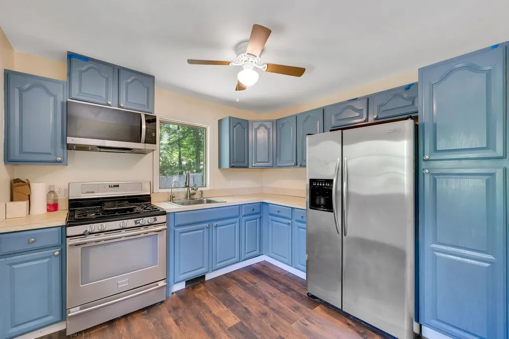 107 Cedar Lane Medford NY 11763