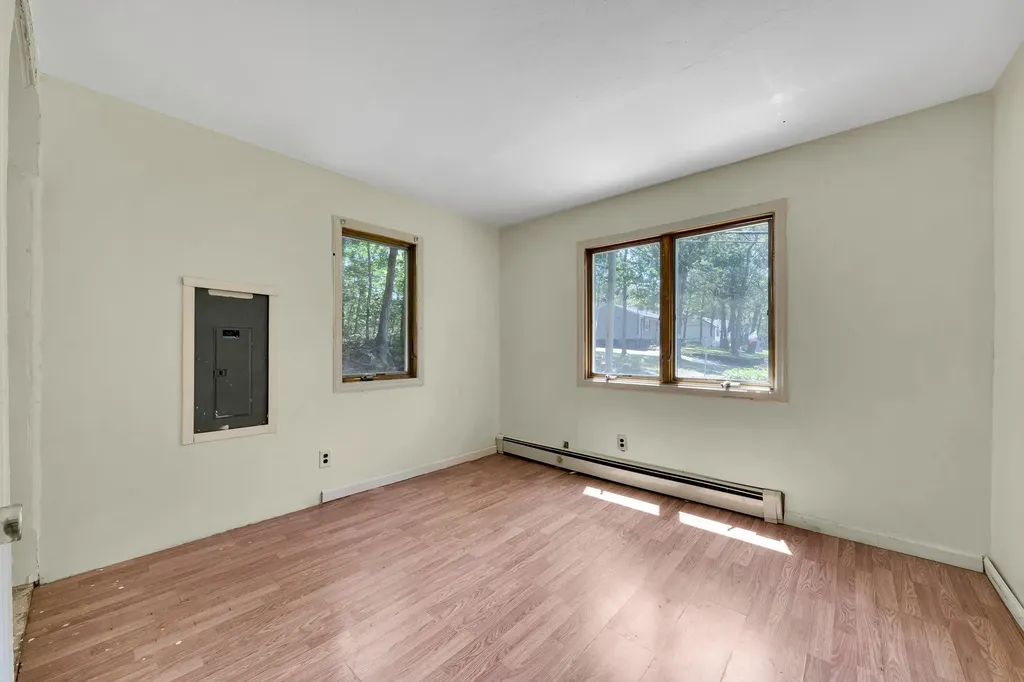107 Cedar Lane Medford NY 11763