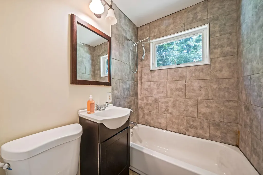107 Cedar Lane Medford NY 11763