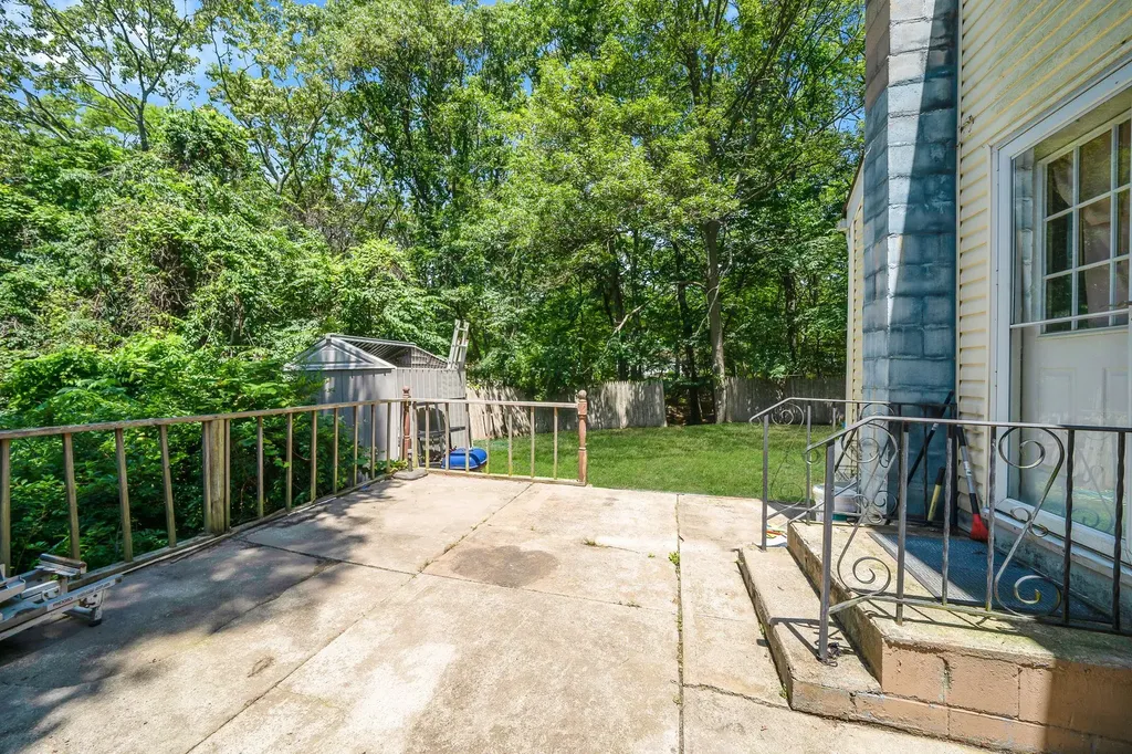 107 Cedar Lane Medford NY 11763