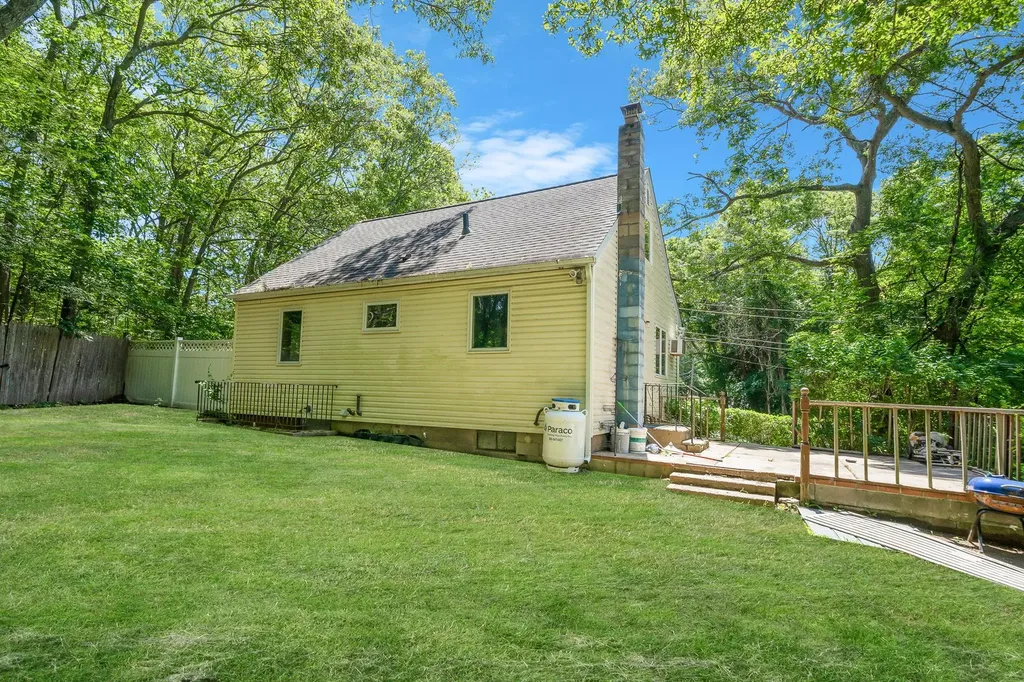107 Cedar Lane Medford NY 11763
