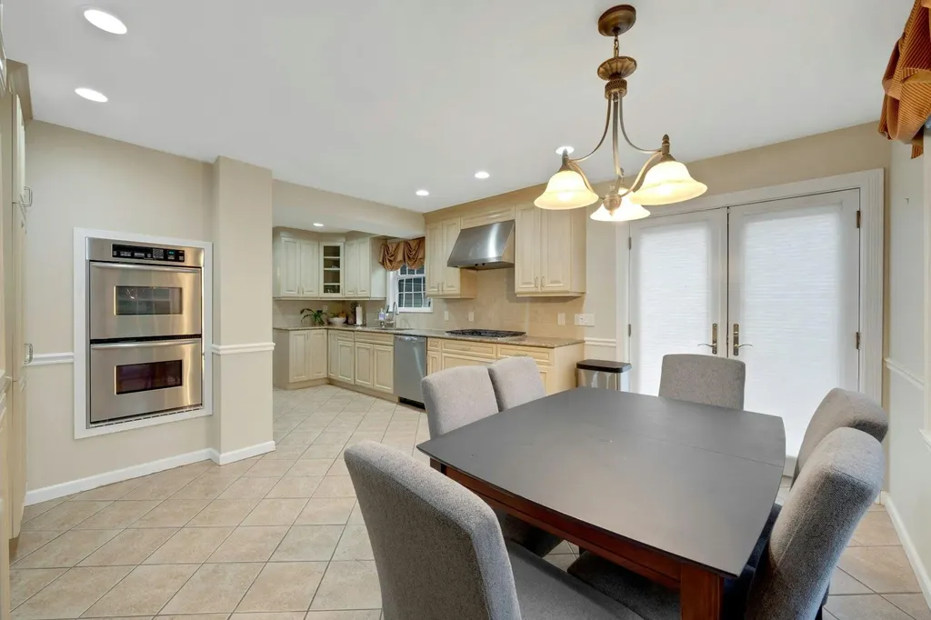 4 Longview Drive Eastchester NY 10709