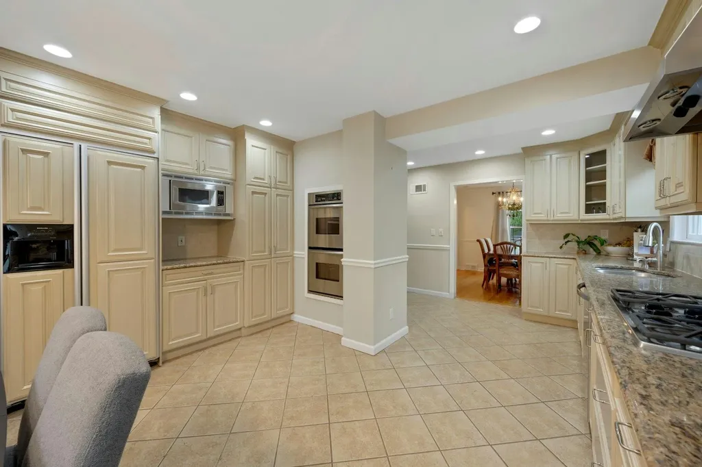 4 Longview Drive Eastchester NY 10709